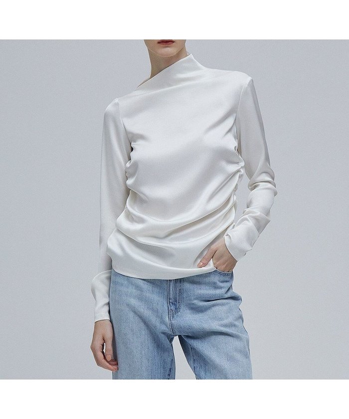 【ベイジ,/BEIGE,】のGINETTE / シャーリングブラウス インテリア・キッズ・メンズ・レディースファッション・服の通販 founy(ファニー) https://founy.com/ ファッション Fashion レディースファッション Fashion for Women トップス・カットソー Cut & Sew Tops シャツ・ブラウス・オフィスカジュアル Elegant Blouses & Button-Ups おすすめ Recommended / Our Picks ギャザー Gathered, Ruffled サテン Satin, Glossy Fabric シャーリング Shirring, Ruched シンプル Simple, Minimal ジャケット Jacket, Outerwear セットアップ Set-Up, Coordinated Outfit ダブル Double, Double-Breasted ドレープ Drape, Draping Fabric フィット Fit, Slim Fit ボトム Bottoms, Lower Wear マニッシュ Mannish, Boyish エレガント 上品 Elegant ビジネス 仕事 通勤 Business / Work / Commuting 夏 Summer 春 Spring S/S・春夏 SS, Spring/Summer, Warm Season 長袖 Long Sleeve, Full Sleeve |ID: prp329100004673223 ipo3291000000035061625