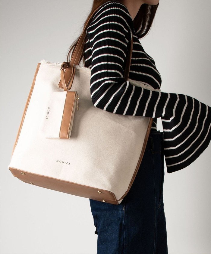 【ラ バガジェリー/LA BAGAGERIE】の【MONICA】A4フリンジキャンバストート インテリア・キッズ・メンズ・レディースファッション・服の通販 founy(ファニー) https://founy.com/ ファッション Fashion レディースファッション Fashion for Women バッグ Bags ビッグ Big, Oversized ポケット Pocket, Pocket Detail ポーチ Pouch, Small Case 旅行 Travel ビジネス 仕事 通勤 Business / Work / Commuting |ID: prp329100004673261 ipo3291000000034288452