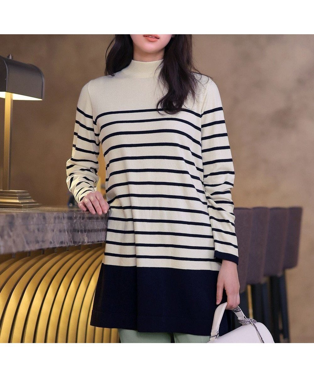 【ティアクラッセ/Tiaclasse】の【洗える】ボーダーニットチュニック インテリア・キッズ・メンズ・レディースファッション・服の通販 founy(ファニー) ファッション Fashion レディースファッション Fashion for Women トップス・カットソー Cut & Sew Tops ニット Knit Tops & Sweaters アクセサリー Fashion Accessories ウォッシャブル Machine Washable 春 Spring 洗える Machine Washable 秋 Autumn ストライプ Stripe, Striped Pattern ストレート Straight, Straight Cut スリット Slit, Slit Detail スリーブ Sleeve, Long Sleeve / Short Sleeve セーター Sweater, Knitwear チュニック Tunic, Long Top ベーシック Basic, Essential ボーダー Border, Stripe ポケット Pocket, Pocket Detail 無地 Plain, Solid Color ロング Long, Long-Length 冬 Winter / This Winter A/W・秋冬 Autumn/Winter 再入荷 Restock / Back in Stock 新作・新入荷 New Arrivals / New In オフホワイト×ネイビー|ID: prp329100004673343 ipo3291000000034696080