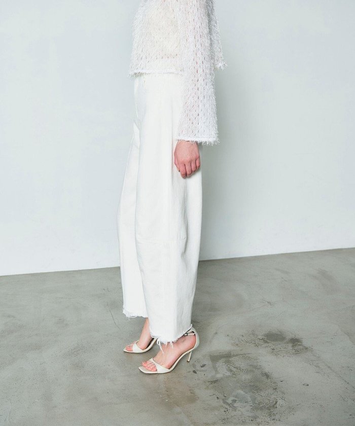 【グレース コンチネンタル/GRACE CONTINENTAL】の切替ボリュームデニム インテリア・キッズ・メンズ・レディースファッション・服の通販 founy(ファニー) https://founy.com/ ファッション Fashion レディースファッション Fashion for Women パンツ Pants & Trousers デニムパンツ・ジーンズ・美脚デニム Denim Jeans & Pants コクーン Cocoon, Cocoon Silhouette デニム Denim, Jeans Material トレンド Trend, Trending Now ヴィンテージ Vintage Style 切替 Switching, Contrast Panel 夏 Summer 定番 Standard, Basic Item 春 Spring S/S・春夏 SS, Spring/Summer, Warm Season |ID: prp329100004673379 ipo3291000000034288884