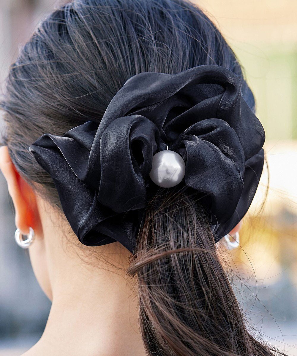 【ティアクラッセ/Tiaclasse】のパール付きオーガンジーシュシュ インテリア・キッズ・メンズ・レディースファッション・服の通販 founy(ファニー) 　ファッション　Fashion　レディースファッション　Fashion for Women　シュシュ&ヘアアクセ/ヘアアレンジ　Scrunchies & Hair Accessories　アクセサリー　Fashion Accessories　チュニック　Tunic, Long Top　パール　Pearl, Pearl Accent　エレガント 上品　Elegant　再入荷　Restock / Back in Stock　新作・新入荷　New Arrivals / New In　ネイビー|ID: prp329100004673415 ipo3291000000036281001