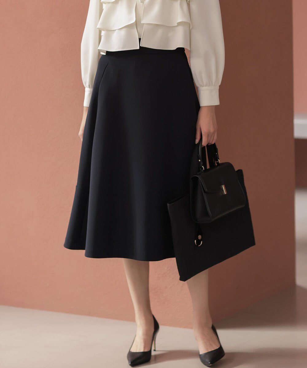 【組曲/KUMIKYOKU】の【KUMIKYOKU NAVY】コンフォータブルドレープ フレアスカート インテリア・キッズ・メンズ・レディースファッション・服の通販 founy(ファニー) ファッション Fashion レディースファッション Fashion for Women スカート Skirts Aライン・フレアスカート A-Line & Flared Skirts オケージョン Occasion Wear コレクション Collection, Seasonal Line ジャケット Jacket, Outerwear フォルム Silhouette, Form フォーマル Formal, Dressy フレア Flare, Flared ベスト Vest, Waistcoat A/W・秋冬 Autumn/Winter 2022年 2022 S/S・春夏 SS, Spring/Summer, Warm Season 2022-2023秋冬・A/W Autumn/Winter 2022–23 AW22–23 夏 Summer エレガント 上品 Elegant セレモニー Ceremony 入学式 Entrance Ceremony 卒業式 Graduation Ceremony ネイビー系|ID: prp329100004673637 ipo3291000000034633071