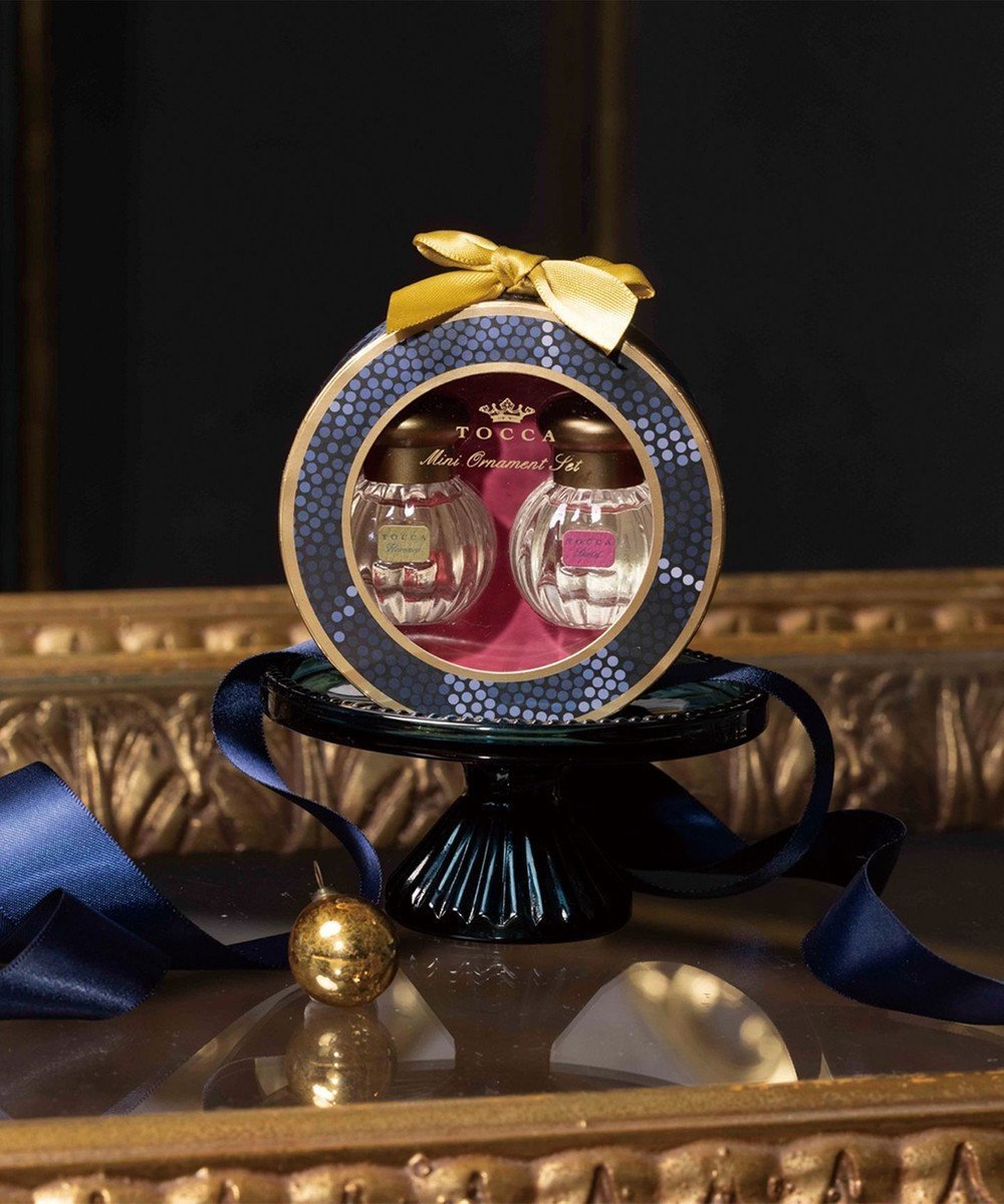 【トッカ/TOCCA】のPETITE EAU DE PARFUM ORNAMENT 香水 インテリア・キッズ・メンズ・レディースファッション・服の通販 founy(ファニー) ファッション Fashion レディースファッション Fashion for Women イタリア Italy ウッド Wooden Design パターン Pattern, Design Print ベビー Baby, Babywear ボックス Boxy, Box Shape ボトム Bottoms, Lower Wear ミドル Middle Length, Mid Height モザイク Mosaic, Geometric Pattern ラグジュアリー Luxury, Elegant リーフ Leaf, Botanical Leaf ローズ Rose, Rose Motif エレガント 上品 Elegant ホリデーシーズン Holiday Season ゴールド系|ID: prp329100004673695 ipo3291000000034290554