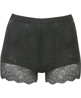 【ワコール/WACOAL】のオーバーパンツ ショート丈 ヒップアップで脚長シルエット ウエスト部分をすっきり見せる 一枚ばき可能 重ねばきにもおすすめ レディース GRC630 /ワコール 人気、トレンドファッション・服の通販 founy(ファニー) ファッション Fashion レディースファッション Fashion for Women パンツ Pants & Trousers 下着・ランジェリー Lingerie & Intimates アンダーウェア・ベースインナー・肌着 Underwear / Base Layer / Undergarments アンダー Underwear Essentials ショーツ Shorts, Short Pants ショート Short, Short Length フィット Fit, Slim Fit フラット Flat, Flat Shoes プリント Print, Printed Pattern レース Lace, Lace Fabric おすすめ Recommended / Our Picks |ID:prp329100004674372