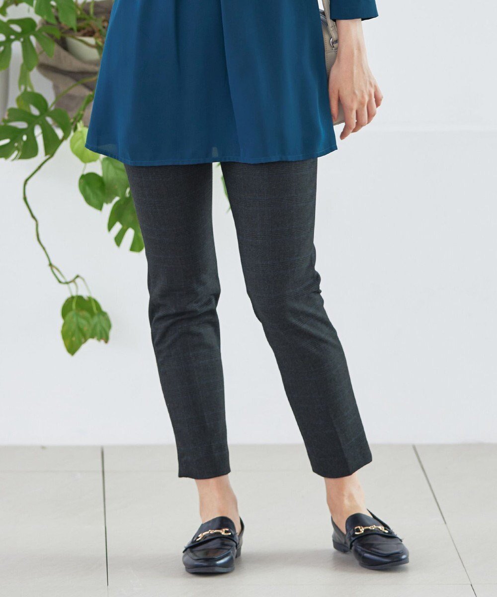 【ティアクラッセ/Tiaclasse】の【安田美沙子さん着用・洗える】T/R両面起毛ストレッチパンツ インテリア・キッズ・メンズ・レディースファッション・服の通販 founy(ファニー) 　ファッション　Fashion　レディースファッション　Fashion for Women　パンツ　Pants & Trousers　アクセサリー　Fashion Accessories　ウォッシャブル　Machine Washable　洗える　Machine Washable　秋　Autumn　カーディガン　Cardigan, Knitwear　ストレッチ　Stretch, Stretchy Fabric　チェック　Check, Plaid, Tartan　チュニック　Tunic, Long Top　テーパード　Tapered, Tapered Pants　ポケット　Pocket, Pocket Detail　リラックス　Relax, Relaxed Fit　楽ちん　Easy Fit, Comfortable　冬　Winter / This Winter　A/W・秋冬　Autumn/Winter　再入荷　Restock / Back in Stock　新作・新入荷　New Arrivals / New In　ビジネス 仕事 通勤　Business / Work / Commuting　グレーチェック|ID: prp329100004674481 ipo3291000000036177786