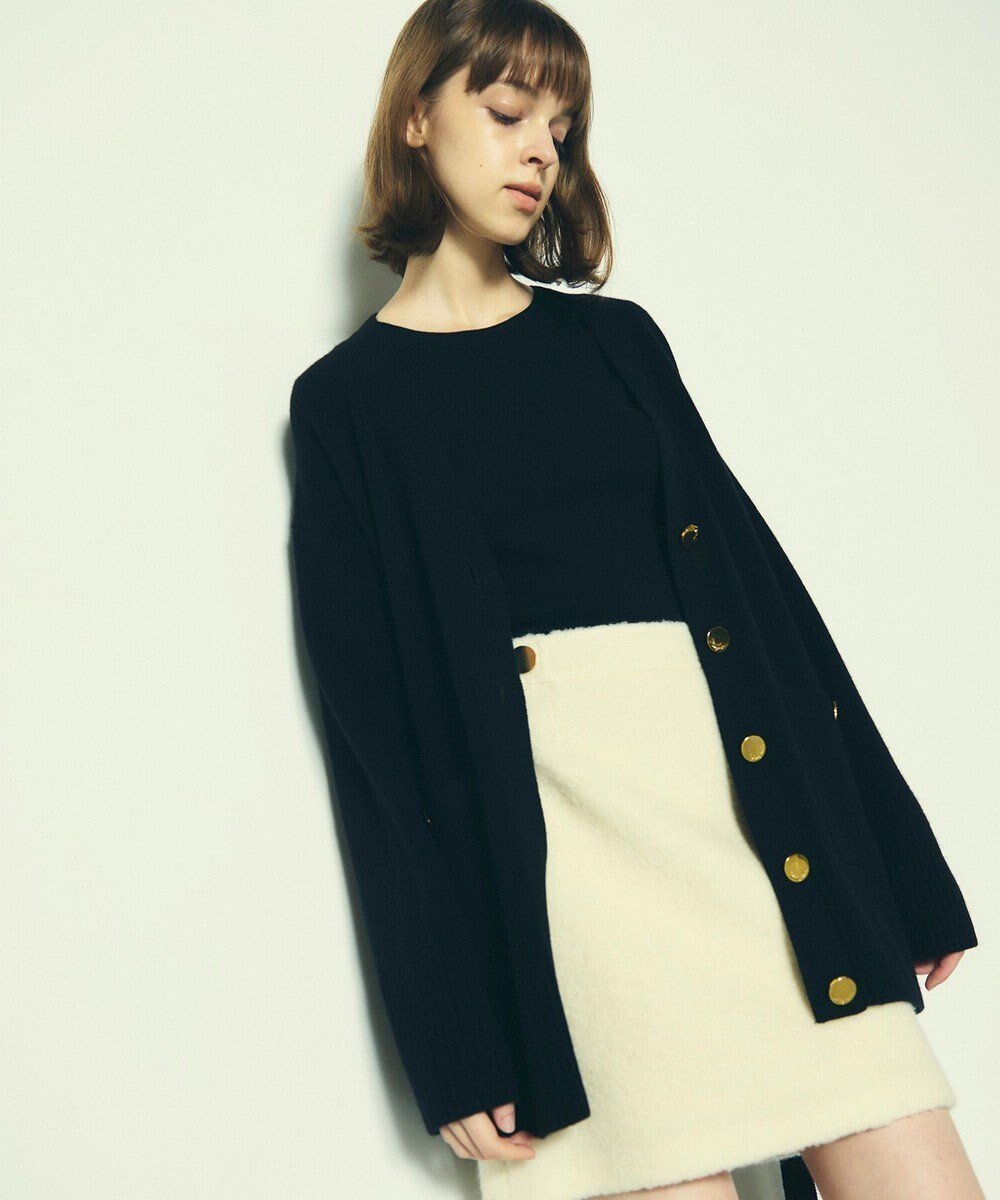 【グレース コンチネンタル/GRACE CONTINENTAL】のメリノウールニットカーディガン インテリア・キッズ・メンズ・レディースファッション・服の通販 founy(ファニー) 　ファッション　Fashion　レディースファッション　Fashion for Women　トップス・カットソー　Cut & Sew Tops　ニット　Knit Tops & Sweaters　カーディガン・羽織り　Layered Style Cardigans　イエロー　Yellow　カーディガン　Cardigan, Knitwear　シンプル　Simple, Minimal　メタル　Metal, Metal Parts　ロング　Long, Long-Length　エレガント 上品　Elegant　定番　Standard, Basic Item　A/W・秋冬　Autumn/Winter　ブラック|ID: prp329100004674638 ipo3291000000034300786