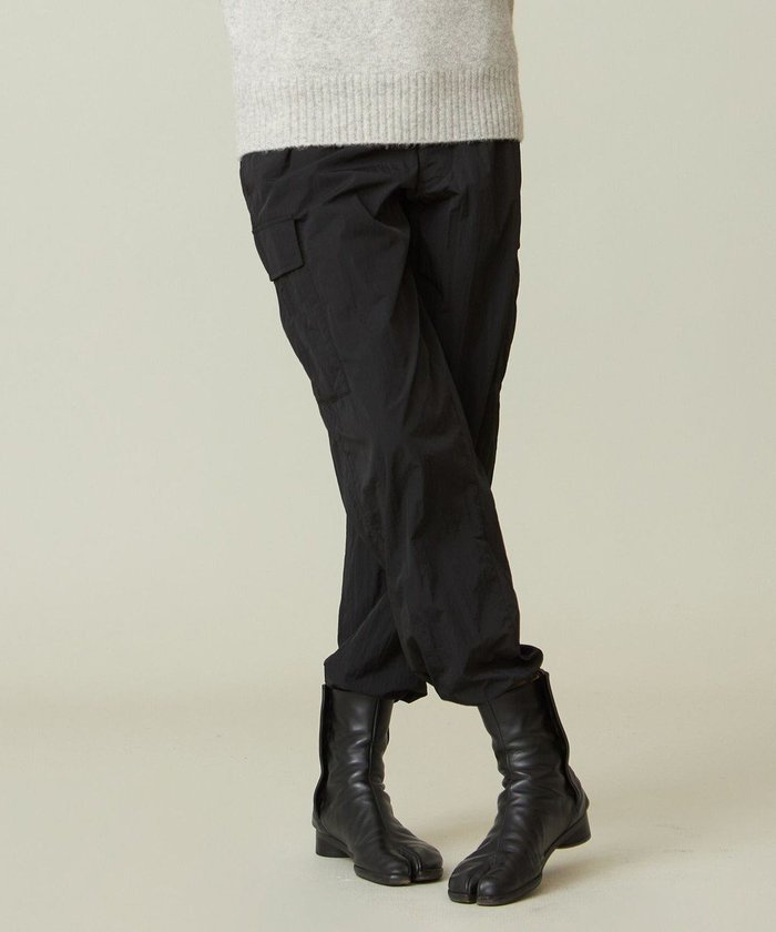 【ジェイプレスヨークストリート/J.PRESS YORK STREET】の【UNISEX】ナイロンワッシャー カーゴパンツ インテリア・キッズ・メンズ・レディースファッション・服の通販 founy(ファニー) https://founy.com/ ファッション Fashion レディースファッション Fashion for Women パンツ Pants & Trousers ユニセックス Unisex, Genderless カーゴパンツ Cargo Pants, Utility Pants シューズ Shoes, Footwear ジャケット Jacket, Outerwear スピンドル Spindle, Drawcord ワッシャー Washer, Crinkled Finish A/W・秋冬 Autumn/Winter |ID: prp329100004674711 ipo3291000000034299536