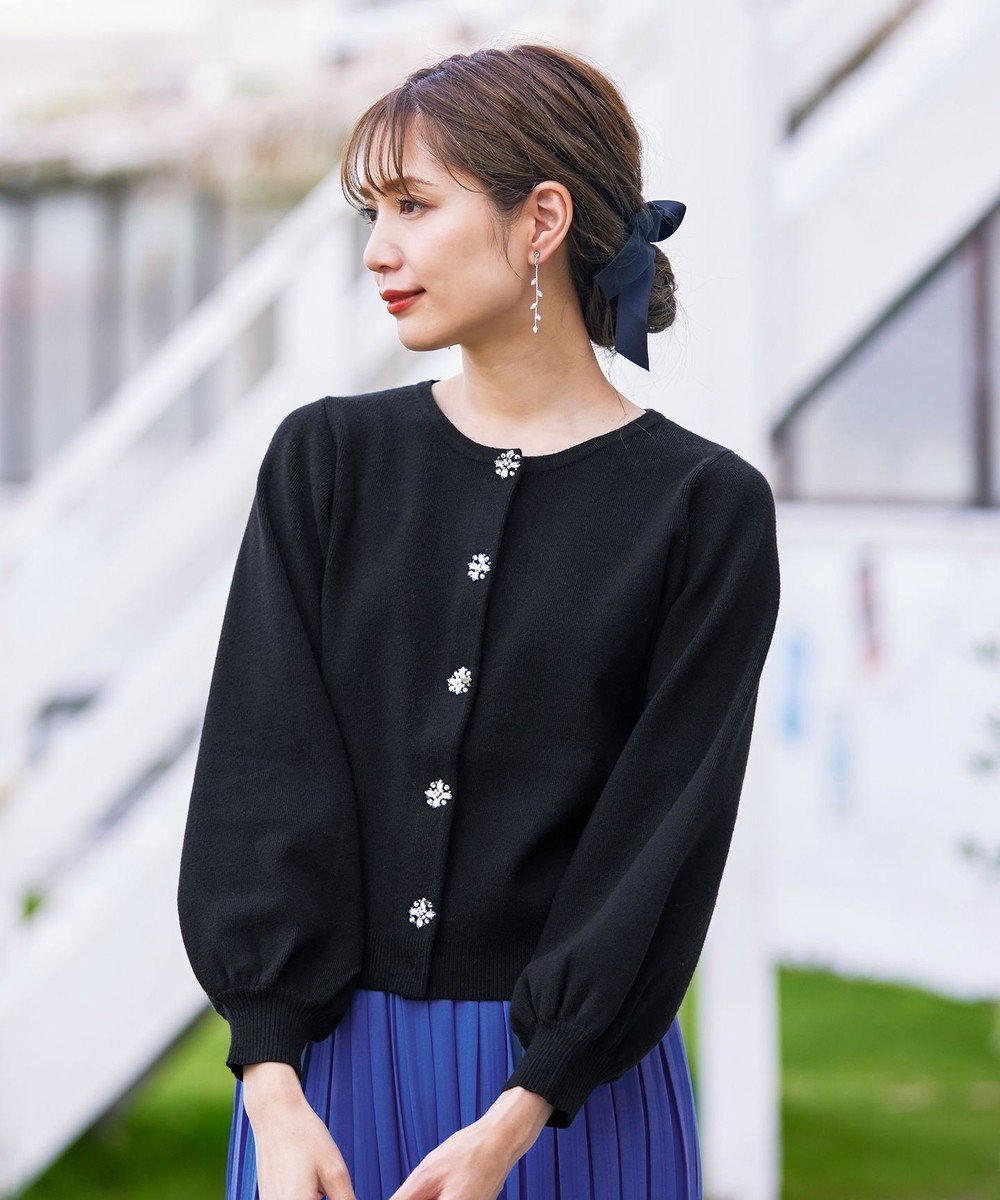 【ティアクラッセ/Tiaclasse】の【洗える】ビジューニットカーディガン インテリア・キッズ・メンズ・レディースファッション・服の通販 founy(ファニー) ファッション Fashion レディースファッション Fashion for Women トップス・カットソー Cut & Sew Tops ニット Knit Tops & Sweaters カーディガン・羽織り Layered Style Cardigans カーディガン Cardigan, Knitwear チュニック Tunic, Long Top フロント Front, Front Design ブラウジング Blouson Silhouette, Cinched Waist ボトム Bottoms, Lower Wear ポケット Pocket, Pocket Detail 再入荷 Restock / Back in Stock 冬 Winter / This Winter 新作・新入荷 New Arrivals / New In 春 Spring 洗える Machine Washable 秋 Autumn A/W・秋冬 Autumn/Winter ブラック|ID: prp329100004674781 ipo3291000000034201192