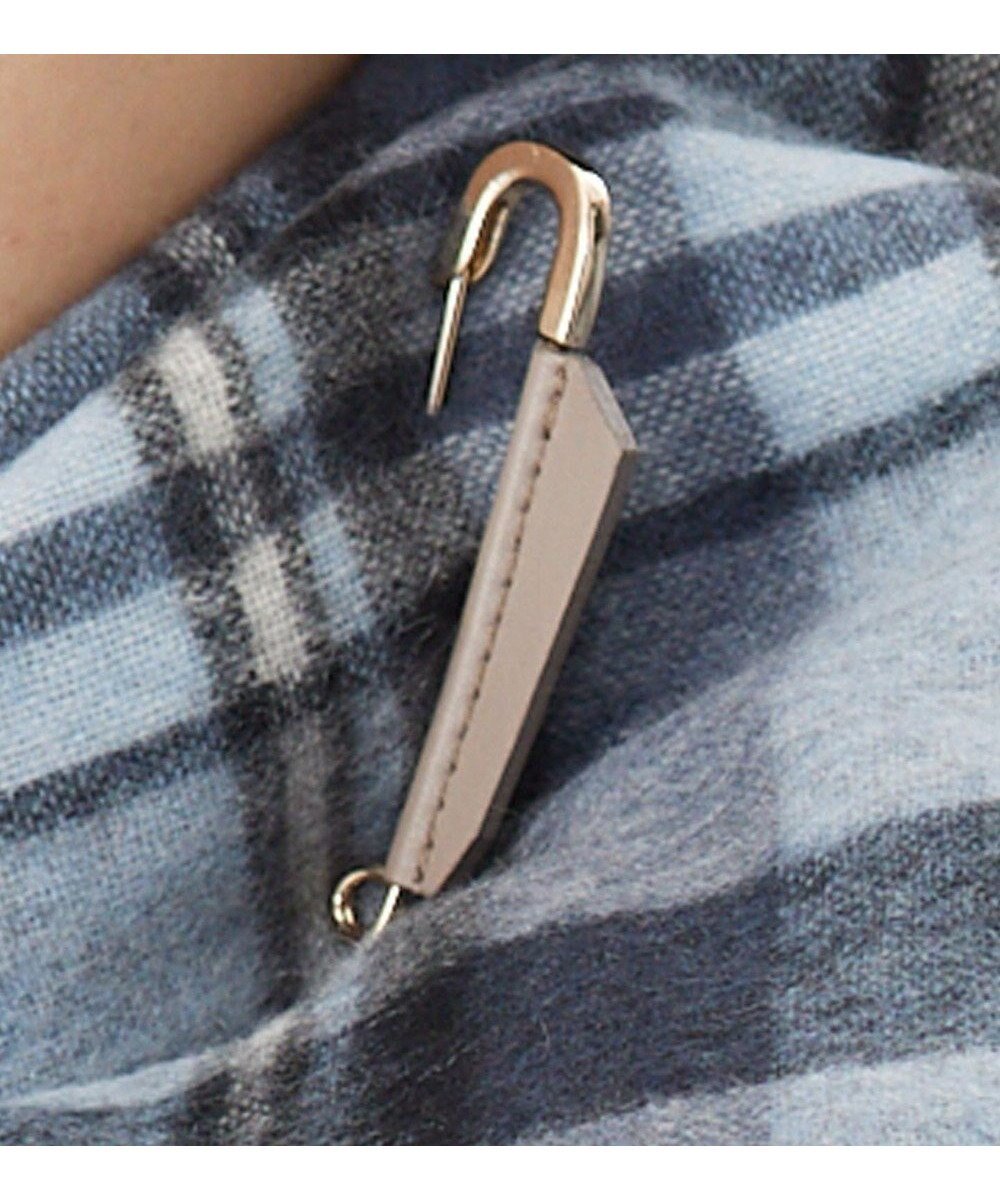 【ジェイ プレス/J.PRESS】のレザー キルトピン インテリア・キッズ・メンズ・レディースファッション・服の通販 founy(ファニー) ファッション Fashion レディースファッション Fashion for Women おすすめ Recommended / Our Picks アクセサリー Fashion Accessories カーディガン Cardigan, Knitwear キルト Quilt, Quilted Fabric ギフト プレゼント Gift / Present シンプル Simple, Minimal ストール Stole, Wrap フロント Front, Front Design ブローチ Brooch, Pin Brooch ベーシック Basic, Essential マフラー Scarf, Muffler エレガント 上品 Elegant ライトグレー系|ID: prp329100004674782 ipo3291000000034270199