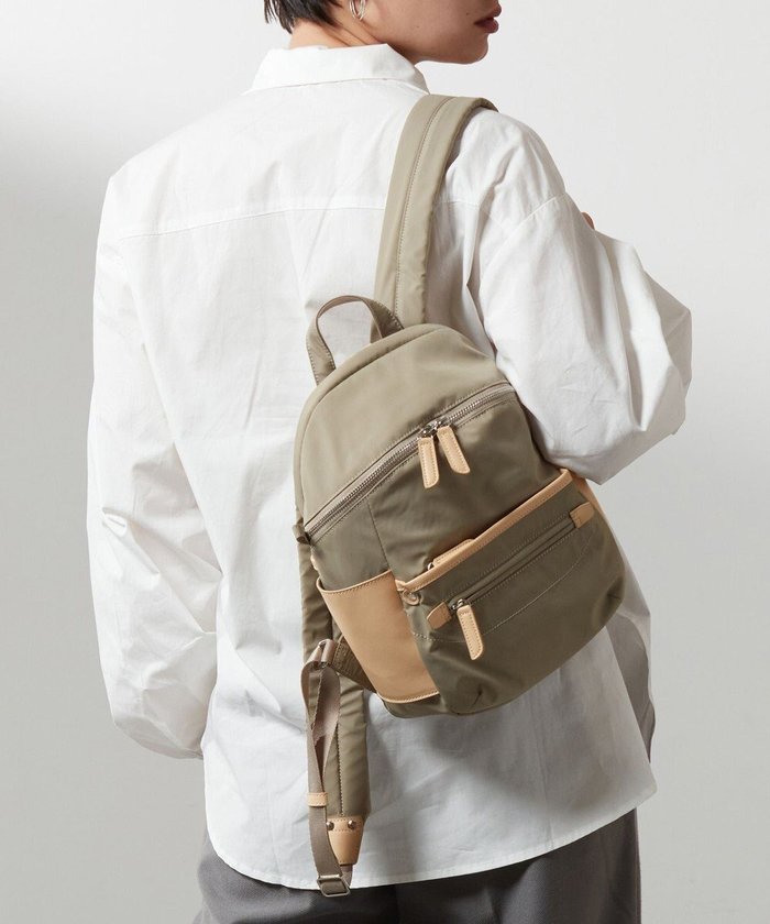 【イザック/Y'SACCS】の【ナイロンタフタ×リサイクルレザー】デイリーミニリュック インテリア・キッズ・メンズ・レディースファッション・服の通販 founy(ファニー) https://founy.com/ ファッション Fashion レディースファッション Fashion for Women バッグ Bags ショルダー Shoulder, Shoulder Strap シンプル Simple, Minimal スマート Smart, Elegant タフタ Taffeta, Structured Fabric トラベル Travel, Travel Gear 人気 Popular, Best Seller ポケット Pocket, Pocket Detail リュック Backpack, Rucksack |ID: prp329100004674794 ipo3291000000034300676