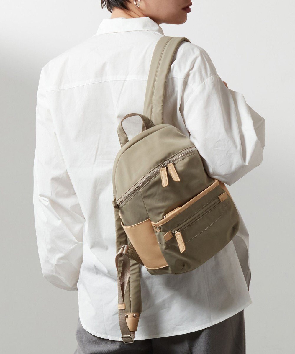 【イザック/Y'SACCS】の【ナイロンタフタ×リサイクルレザー】デイリーミニリュック インテリア・キッズ・メンズ・レディースファッション・服の通販 founy(ファニー) 　ファッション　Fashion　レディースファッション　Fashion for Women　バッグ　Bags　ショルダー　Shoulder, Shoulder Strap　シンプル　Simple, Minimal　スマート　Smart, Elegant　タフタ　Taffeta, Structured Fabric　トラベル　Travel, Travel Gear　人気　Popular, Best Seller　ポケット　Pocket, Pocket Detail　リュック　Backpack, Rucksack　ライトグレー|ID: prp329100004674794 ipo3291000000034300678