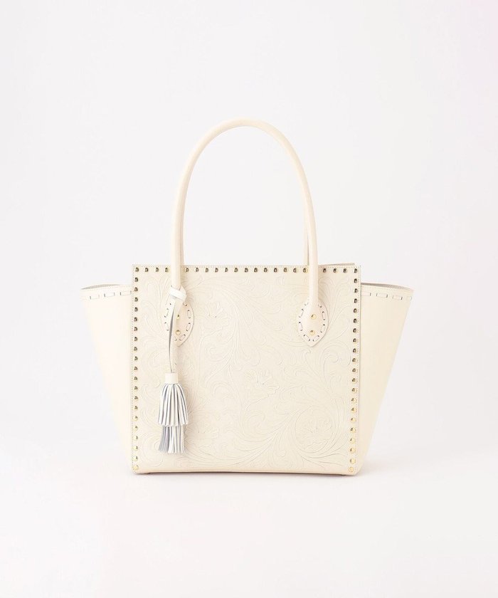 【グレース コンチネンタル/GRACE CONTINENTAL】のStuds tote bag インテリア・キッズ・メンズ・レディースファッション・服の通販 founy(ファニー) https://founy.com/ ファッション Fashion レディースファッション Fashion for Women バッグ Bags ヴィンテージ Vintage Style スタッズ Studs, Metal Accents トリミング Trimming, Decorative Edge 定番 Standard, Basic Item ハンド Hand, Handmade ボックス Boxy, Box Shape ポーチ Pouch, Small Case |ID: prp329100004674822 ipo3291000000034301391