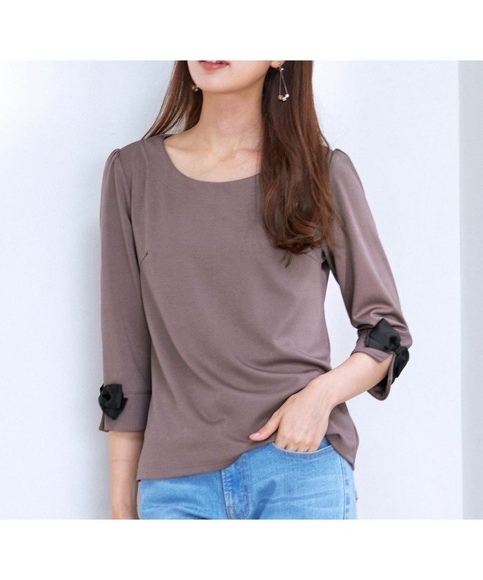 【ティアクラッセ/Tiaclasse】の【洗える】グログランリボンカットトップス インテリア・キッズ・メンズ・レディースファッション・服の通販 founy(ファニー) https://founy.com/ ファッション Fashion レディースファッション Fashion for Women トップス・カットソー Cut & Sew Tops シャツ・ブラウス・オフィスカジュアル Elegant Blouses & Button-Ups ロングTシャツ・Tシャツ Longline T-Shirts & Tees カットソー・ベーシックTシャツ Cut-and-Sewn Tops / Stretch Tees & Basics ウォッシャブル Machine Washable カットソー Cut and Sewn Top コンパクト Compact, Small Size シンプル Simple, Minimal ジョーゼット Georgette, Semi-Sheer Fabric フェミニン Feminine, Girly ポケット Pocket, Pocket Detail ラウンド Round, Round Neck リボン Ribbon, Bow 夏 Summer 春 Spring 洗える Machine Washable 無地 Plain, Solid Color 秋 Autumn A/W・秋冬 Autumn/Winter |ID: prp329100004674834 ipo3291000000034758010