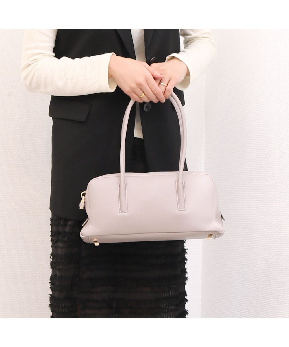 【アンビリオン/UNBILLION】のカカトゥ kakatoo / 横長ボストンバッグ インテリア・キッズ・メンズ・レディースファッション・服の通販 founy(ファニー) 　ファッション　Fashion　レディースファッション　Fashion for Women　バッグ　Bags　シンプル　Simple, Minimal　財布　Wallet, Purse　チャーム　Charm, Pendant　フェミニン　Feminine, Girly　ボストンバッグ　Boston Bag, Retro Bag　ポケット　Pocket, Pocket Detail　再入荷　Restock / Back in Stock　GY|ID: prp329100004674843 ipo3291000000034301582