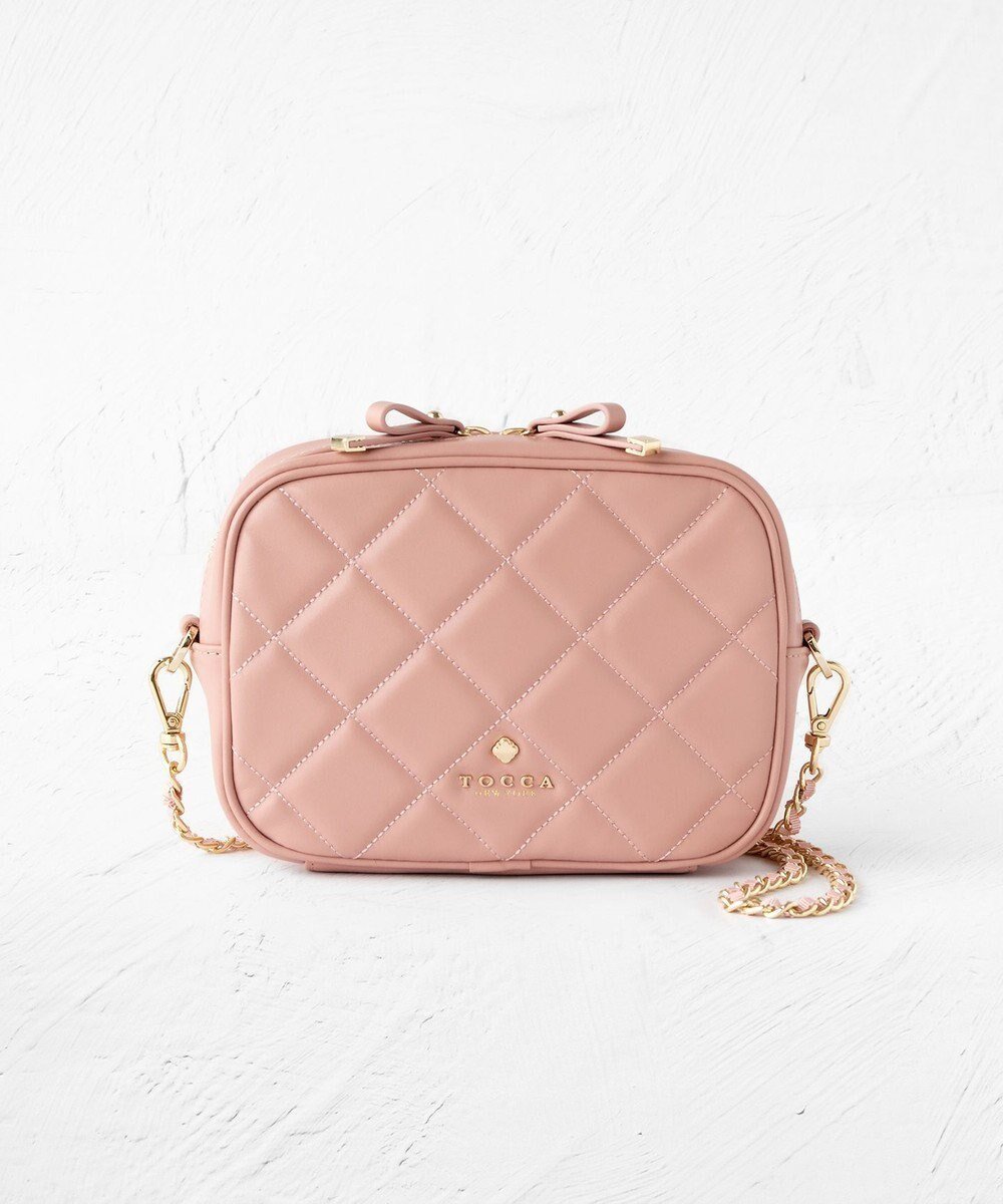 【トッカ/TOCCA】のPILA CAMERA BAG ショルダーバッグ インテリア・キッズ・メンズ・レディースファッション・服の通販 founy(ファニー) 　ファッション　Fashion　レディースファッション　Fashion for Women　バッグ　Bags　おすすめ　Recommended / Our Picks　エレガント 上品　Elegant　カメラ　Camera Accessories　キルト　Quilt, Quilted Fabric　クラシカル　Classical, Vintage-Inspired　ショルダー　Shoulder, Shoulder Strap　チェーン　Chain, Chain Strap　トレンド　Trend, Trending Now　フラット　Flat, Flat Shoes　ポケット　Pocket, Pocket Detail　リュクス　Luxury, Elegant, High-End, Chic　ロマンティック　Romantic, Feminine Style　財布　Wallet, Purse　ピンク系|ID: prp329100004674865 ipo3291000000034301718
