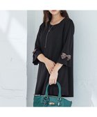 【ティアクラッセ/Tiaclasse】の【洗える】グログランリボン付きフリル袖チュニック 人気、トレンドファッション・服の通販 founy(ファニー) ファッション Fashion レディースファッション Fashion for Women トップス・カットソー Cut & Sew Tops シャツ・ブラウス・オフィスカジュアル Elegant Blouses & Button-Ups ロングTシャツ・Tシャツ Longline T-Shirts & Tees カットソー・ベーシックTシャツ Cut-and-Sewn Tops / Stretch Tees & Basics ボリューム袖・フリルスリーブブラウス Voluminous & Ruffle Sleeves / Puffy Sleeve Tops ウォッシャブル Machine Washable カットソー Cut and Sewn Top グログラン Grosgrain, Grosgrain Ribbon スリーブ Sleeve, Long Sleeve / Short Sleeve チュニック Tunic, Long Top フェミニン Feminine, Girly フリル Frill, Ruffle フレア Flare, Flared リボン Ribbon, Bow ロング Long, Long-Length エレガント 上品 Elegant 冬 Winter / This Winter 春 Spring 洗える Machine Washable 秋 Autumn A/W・秋冬 Autumn/Winter 長袖 Long Sleeve, Full Sleeve thumbnail ブラック|ID: prp329100004674868 ipo3291000000034398573