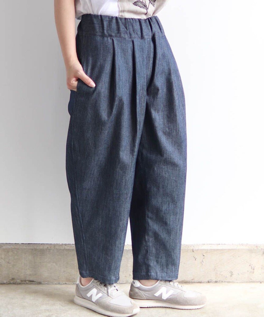 【ムーク/muuc】の〈国産デニム〉〈吸水速乾・UVカット機能〉ウエストゴム有り デニム生地のイージーパンツ インテリア・キッズ・メンズ・レディースファッション・服の通販 founy(ファニー) 　ファッション　Fashion　レディースファッション　Fashion for Women　パンツ　Pants & Trousers　デニムパンツ・ジーンズ・美脚デニム　Denim Jeans & Pants　キャンバス　Canvas, Canvas Fabric　吸水　Absorbent, Quick-Dry　サンダル　Sandals, Summer Shoes　ショート　Short, Short Length　ストレッチ　Stretch, Stretchy Fabric　デニム　Denim, Jeans Material　定番　Standard, Basic Item　手編み　Hand-Knitted, Handmade Knit　パターン　Pattern, Design Print　ルーズ　Loose, Oversized　A/W・秋冬　Autumn/Winter　S/S・春夏　SS, Spring/Summer, Warm Season　再入荷　Restock / Back in Stock　夏　Summer　ブルーネイビー|ID: prp329100004674899 ipo3291000000034302407