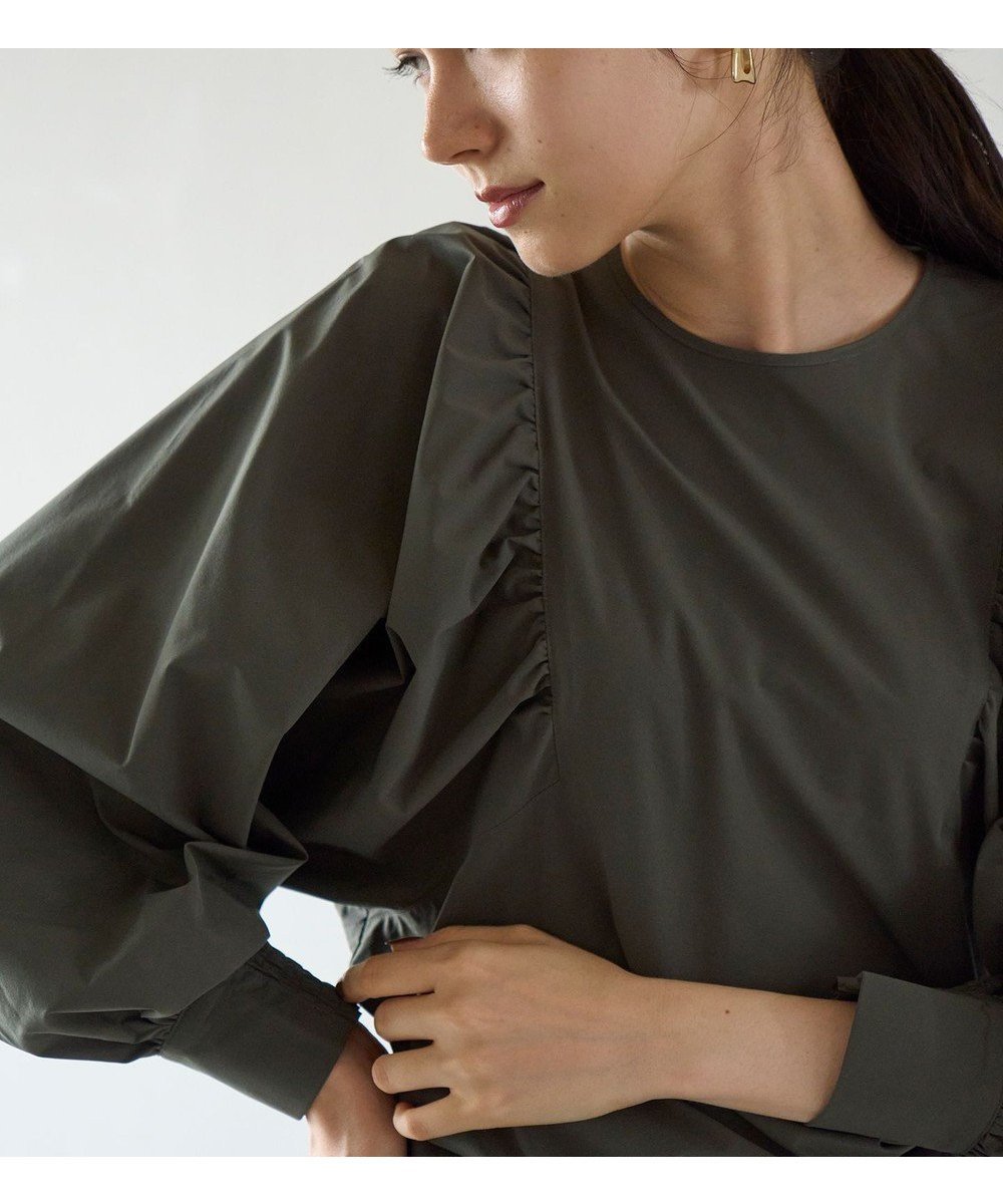 【アンフィーロ 自由区/UNFILO】の【撥水/軽量/ストレッチ】MOVE TEX ボリュームスリーブブラウス インテリア・キッズ・メンズ・レディースファッション・服の通販 founy(ファニー) ファッション Fashion レディースファッション Fashion for Women トップス・カットソー Cut & Sew Tops シャツ・ブラウス・オフィスカジュアル Elegant Blouses & Button-Ups ボリューム袖・フリルスリーブブラウス Voluminous & Ruffle Sleeves / Puffy Sleeve Tops アウトドア Outdoor Clothing カフス Cuff Design ギャザー Gathered, Ruffled 軽量 Lightweight, Ultra Light シャーリング Shirring, Ruched ストレッチ Stretch, Stretchy Fabric スリーブ Sleeve, Long Sleeve / Short Sleeve タフタ Taffeta, Structured Fabric ノースリーブ Sleeveless, No-Sleeve 人気 Popular, Best Seller バルーン Balloon, Balloon Silhouette ボトム Bottoms, Lower Wear ポケット Pocket, Pocket Detail ロング Long, Long-Length A/W・秋冬 Autumn/Winter カーキ|ID: prp329100004674943 ipo3291000000034366016
