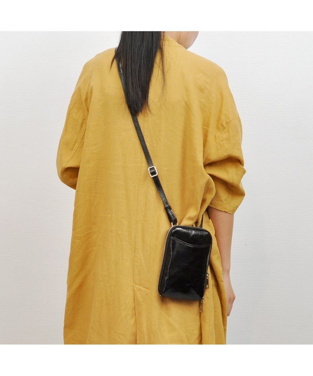 【アンビリオン/UNBILLION】のcachecache メタリックマルチミニショルダー 人気、トレンドファッション・服の通販 founy(ファニー) 　ファッション　Fashion　レディースファッション　Fashion for Women　カラフル　Colorful Design　ショルダー　Shoulder, Shoulder Strap　財布　Wallet, Purse　トレンド　Trend, Trending Now　ハンド　Hand, Handmade　ポケット　Pocket, Pocket Detail　ミックス　Mix, Mixed Style　モチーフ　Motif, Design Theme　再入荷　Restock / Back in Stock　スマホショルダーバッグ　Smartphone Shoulder Bag　 other-1|ID: prp329100004674986 ipo3291000000033783566