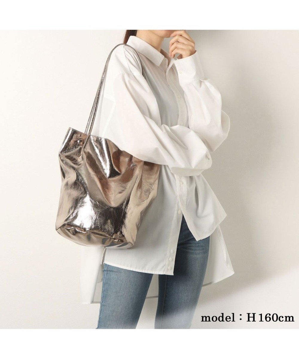 【アンビリオン/UNBILLION】のcachecache クラッシュメタリック肩入れバケツトートバッグ インテリア・キッズ・メンズ・レディースファッション・服の通販 founy(ファニー) 　ファッション　Fashion　レディースファッション　Fashion for Women　バッグ　Bags　クラッシュ　Distressed, Crashed Style　トレンド　Trend, Trending Now　財布　Wallet, Purse　軽量　Lightweight, Ultra Light　ダークシルバー|ID: prp329100004674987 ipo3291000000034270107