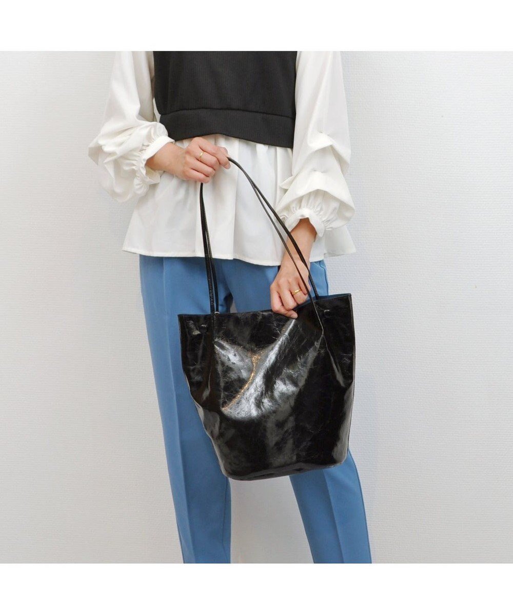 【アンビリオン/UNBILLION】のカシュカシュ cachecache / クラッシュメタリック肩入れバケツトートバッグ 人気、トレンドファッション・服の通販 founy(ファニー) ファッション Fashion レディースファッション Fashion for Women バッグ Bags クラッシュ Distressed, Crashed Style トレンド Trend, Trending Now 財布 Wallet, Purse 軽量 Lightweight, Ultra Light other-1|ID: prp329100004674987 ipo3291000000035621144