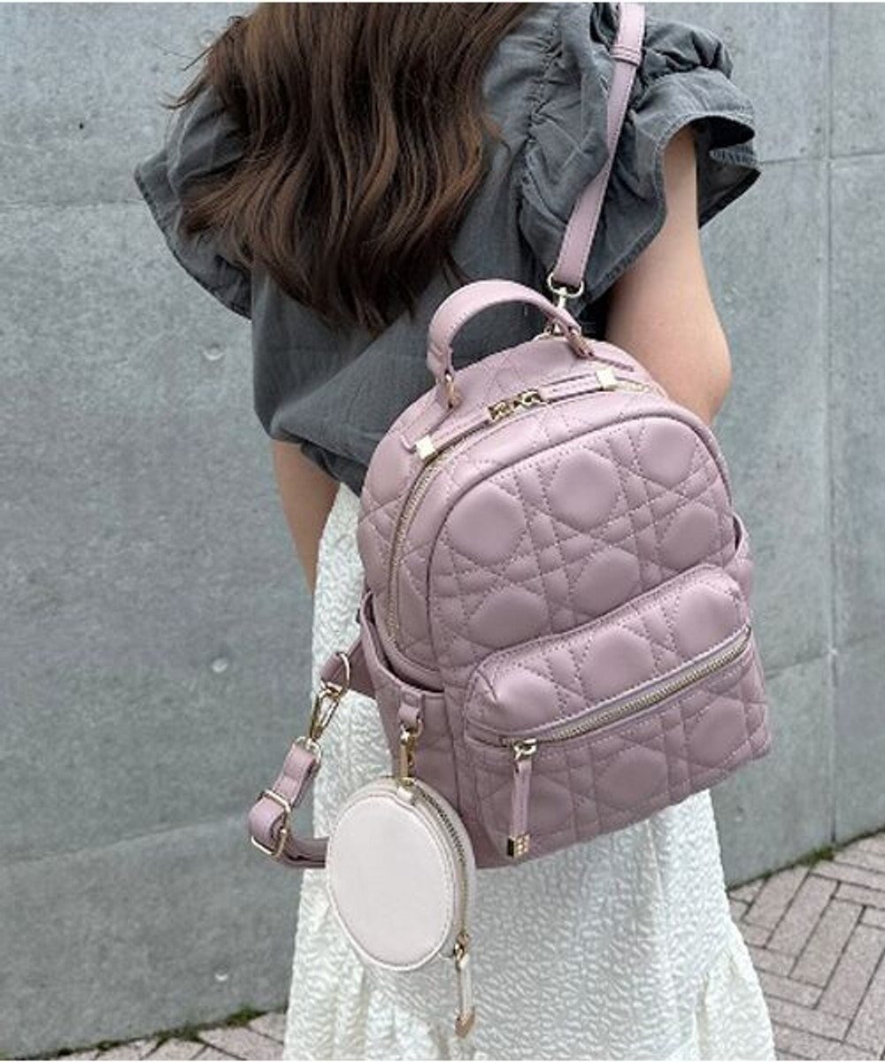 【ラ バガジェリー/LA BAGAGERIE】の【MONICA】ポーチ付きキルティングリュック インテリア・キッズ・メンズ・レディースファッション・服の通販 founy(ファニー) ファッション Fashion レディースファッション Fashion for Women バッグ Bags ポーチ&ミニバッグ Pouches & Mini Bags キルティング Quilted, Quilting 財布 Wallet, Purse ポケット Pocket, Pocket Detail ポーチ Pouch, Small Case リュック Backpack, Rucksack 旅行 Travel ピンク|ID: prp329100004675007 ipo3291000000034303672