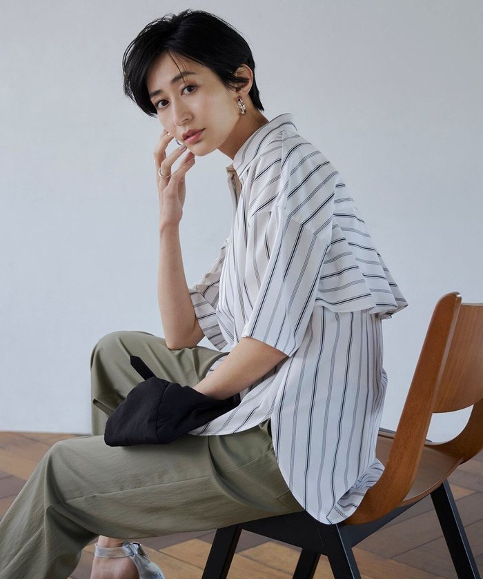 【アイシービー/iCB】の【WEB限定カラーあり・洗える】ラッフルデザインシャツ インテリア・キッズ・メンズ・レディースファッション・服の通販 founy(ファニー) https://founy.com/ ファッション Fashion レディースファッション Fashion for Women トップス・カットソー Cut & Sew Tops シャツ・ブラウス・オフィスカジュアル Elegant Blouses & Button-Ups 春 Spring 洗える Machine Washable ストライプ Stripe, Striped Pattern タイプライター Typewriter Fabric, Crisp Cotton タンブラー Tumbler, Travel Mug ベーシック Basic, Essential 無地 Plain, Solid Color S/S・春夏 SS, Spring/Summer, Warm Season 夏 Summer 2023春夏・S/S Spring/Summer 2023 SS23 2023年 2023 エレガント 上品 Elegant |ID: prp329100004675081 ipo3291000000033783935