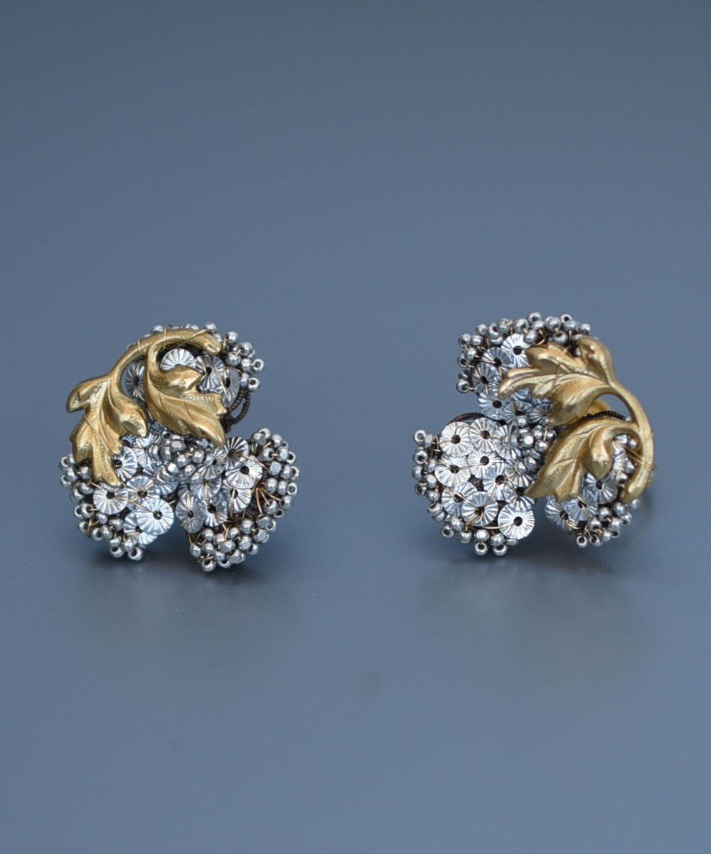 【モンシロ/monshiro】のシュウメイギクビジュー ピアス 人気、トレンドファッション・服の通販 founy(ファニー) ファッション Fashion レディースファッション Fashion for Women アクセサリー Fashion Accessories イヤリング Earrings ジュエリー Jewelry, Accessories ドレス Dress, One-Piece パーティ Party, Party Style パール Pearl, Pearl Accent ビビッド Vivid, Bright Tone ボックス Boxy, Box Shape モチーフ Motif, Design Theme モノトーン Monotone, Black and White セレモニー Ceremony 結婚式 Wedding other-1|ID: prp329100004675086 ipo3291000000034304625