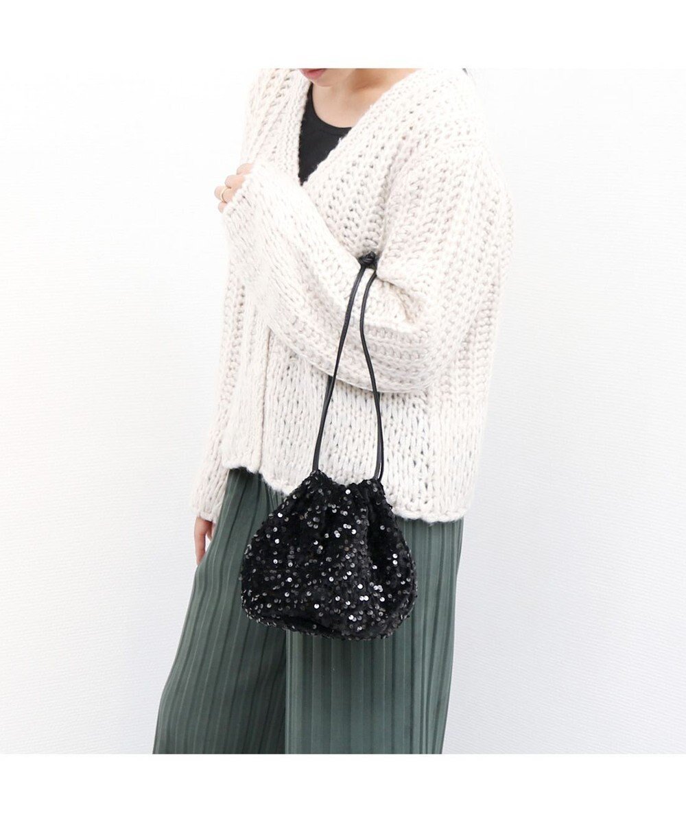 【アンビリオン/UNBILLION】のcachecache ベルベットスパンコールドロストバッグ 人気、トレンドファッション・服の通販 founy(ファニー) 　ファッション　Fashion　レディースファッション　Fashion for Women　バッグ　Bags　アクセサリー　Fashion Accessories　カラフル　Colorful Design　巾着　Drawstring Bag, Kinchaku　スパンコール　Sequins, Sequin Embellishment　スマホ　Smartphone, Mobile Device　財布　Wallet, Purse　トレンド　Trend, Trending Now　ハンド　Hand, Handmade　ベルベット　Velvet, Velvety　ポケット　Pocket, Pocket Detail　ミックス　Mix, Mixed Style　モチーフ　Motif, Design Theme　再入荷　Restock / Back in Stock　おすすめ　Recommended / Our Picks　結婚式　Wedding　二次会　After Party　 other-1|ID: prp329100004675143 ipo3291000000034305470