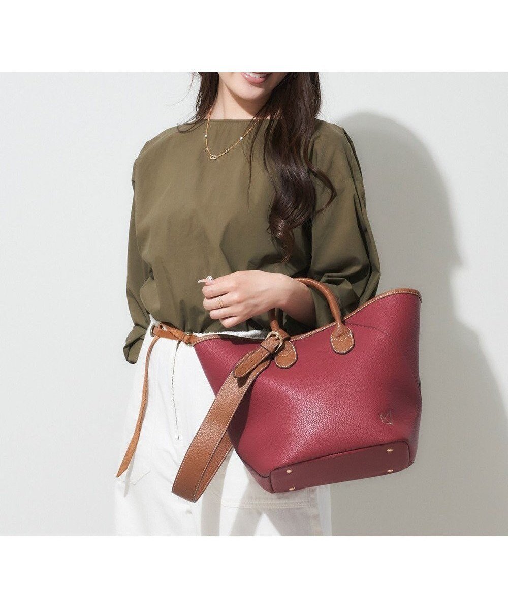 【ラ バガジェリー/LA BAGAGERIE】の【maison vert】 【シュリンク合皮・軽量】変形2WAYバッグ インテリア・キッズ・メンズ・レディースファッション・服の通販 founy(ファニー) ファッション Fashion レディースファッション Fashion for Women バッグ Bags 切替 Switching, Contrast Panel 軽量 Lightweight, Ultra Light フェイクレザー Faux Leather, PU Leather ポケット Pocket, Pocket Detail エレガント 上品 Elegant レッド|ID: prp329100004675159 ipo3291000000034305675