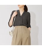 【アイシービー/iCB】の【人気のため新色追加・洗える】BackSatinAmunzen 5分袖キーネックブラウス ブラック柄系|ID: prp329100004675210 ipo3291000000033784406