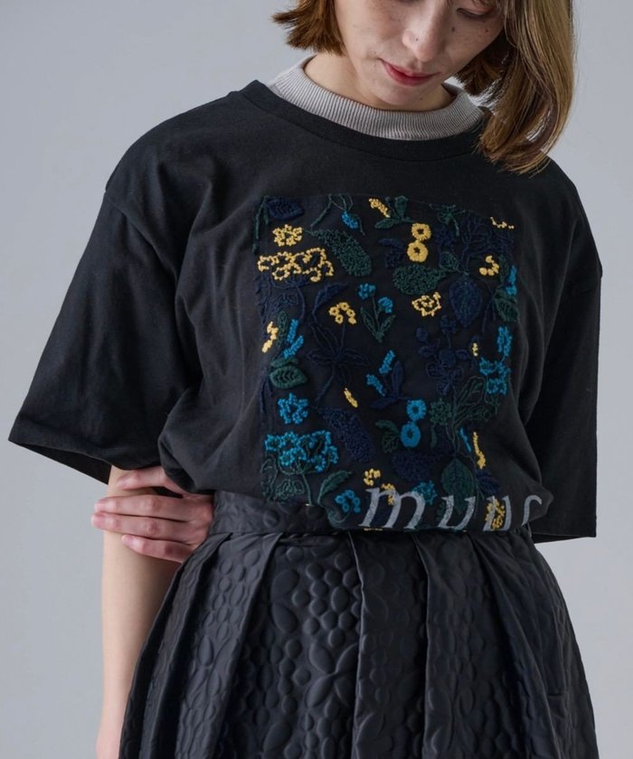 【ムーク/muuc】の〈オープンエンド糸使用ドライタッチコットン生地〉筆記帳刺繍オーバーサイズTシャツ インテリア・キッズ・メンズ・レディースファッション・服の通販 founy(ファニー) https://founy.com/ ファッション Fashion レディースファッション Fashion for Women トップス・カットソー Cut & Sew Tops シャツ・ブラウス・オフィスカジュアル Elegant Blouses & Button-Ups ロングTシャツ・Tシャツ Longline T-Shirts & Tees カットソー・ベーシックTシャツ Cut-and-Sewn Tops / Stretch Tees & Basics 春 Spring カットソー Cut and Sewn Top キャンバス Canvas, Canvas Fabric 定番 Standard, Basic Item 手編み Hand-Knitted, Handmade Knit パターン Pattern, Design Print モチーフ Motif, Design Theme S/S・春夏 SS, Spring/Summer, Warm Season 再入荷 Restock / Back in Stock 夏 Summer |ID: prp329100004675304 ipo3291000000033784755