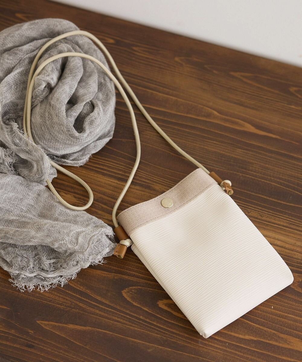 【トプカピ/TOPKAPI】の【Breath TOPKAPI】RIPPLE リプル スリム サコッシュ スマホショルダー インテリア・キッズ・メンズ・レディースファッション・服の通販 founy(ファニー) 　ファッション　Fashion　レディースファッション　Fashion for Women　アクセサリー　Fashion Accessories　クール　Cool, Chic　ショルダー　Shoulder, Shoulder Strap　スマホショルダーバッグ　Smartphone Shoulder Bag　スリム　Slim, Slim Fit　ポケット　Pocket, Pocket Detail　人気　Popular, Best Seller　定番　Standard, Basic Item　旅行　Travel　軽量　Lightweight, Ultra Light　アイボリー|ID: prp329100004675363 ipo3291000000033784971