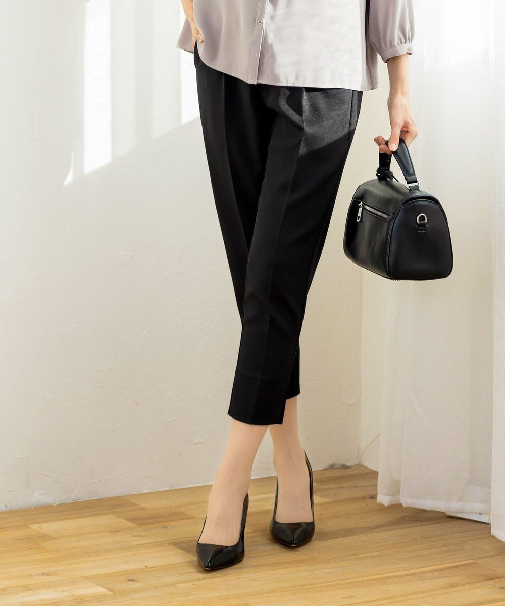 【ティアクラッセ/Tiaclasse】の【洗える】スリットテーパードパンツ インテリア・キッズ・メンズ・レディースファッション・服の通販 founy(ファニー) 　ファッション　Fashion　レディースファッション　Fashion for Women　パンツ　Pants & Trousers　ウォッシャブル　Machine Washable　春　Spring　洗える　Machine Washable　秋　Autumn　ストレッチ　Stretch, Stretchy Fabric　スリット　Slit, Slit Detail　センター　Center, Center Line　ダブル　Double, Double-Breasted　チュニック　Tunic, Long Top　テーパード　Tapered, Tapered Pants　ポケット　Pocket, Pocket Detail　無地　Plain, Solid Color　楽ちん　Easy Fit, Comfortable　S/S・春夏　SS, Spring/Summer, Warm Season　再入荷　Restock / Back in Stock　夏　Summer　旅行　Travel　エレガント 上品　Elegant　新作・新入荷　New Arrivals / New In　ビジネス 仕事 通勤　Business / Work / Commuting　ブラック|ID: prp329100004675417 ipo3291000000034696298