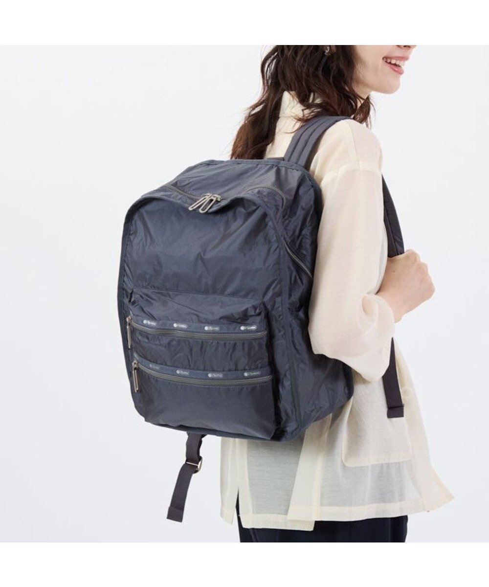 【レスポートサック/LeSportsac】のFUNCTIONAL BACKPACK/シャドウグレーC インテリア・キッズ・メンズ・レディースファッション・服の通販 founy(ファニー) 　ファッション　Fashion　レディースファッション　Fashion for Women　バッグ　Bags　アウトドア　Outdoor Clothing　クッション　Cushion, Throw Pillow　クラシカル　Classical, Vintage-Inspired　軽量　Lightweight, Ultra Light　シンプル　Simple, Minimal　スタイリッシュ　Stylish, Fashionable　トラベル　Travel, Travel Gear　定番　Standard, Basic Item　人気　Popular, Best Seller　プリント　Print, Printed Pattern　ポケット　Pocket, Pocket Detail　無地　Plain, Solid Color　リュック　Backpack, Rucksack　おすすめ　Recommended / Our Picks　旅行　Travel　エレガント 上品　Elegant　ビジネス 仕事 通勤　Business / Work / Commuting　シャドウグレーC|ID: prp329100004675467 ipo3291000000034314795