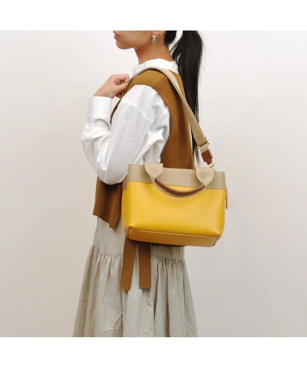 【アンビリオン/UNBILLION】のcachecache テープディテール2wayパーテーショントート インテリア・キッズ・メンズ・レディースファッション・服の通販 founy(ファニー) 　ファッション　Fashion　レディースファッション　Fashion for Women　バッグ　Bags　カラフル　Colorful Design　ショルダー　Shoulder, Shoulder Strap　財布　Wallet, Purse　ハンド　Hand, Handmade　ポケット　Pocket, Pocket Detail　ポーチ　Pouch, Small Case　ミックス　Mix, Mixed Style　モチーフ　Motif, Design Theme　再入荷　Restock / Back in Stock　イエロー|ID: prp329100004675503 ipo3291000000034316603