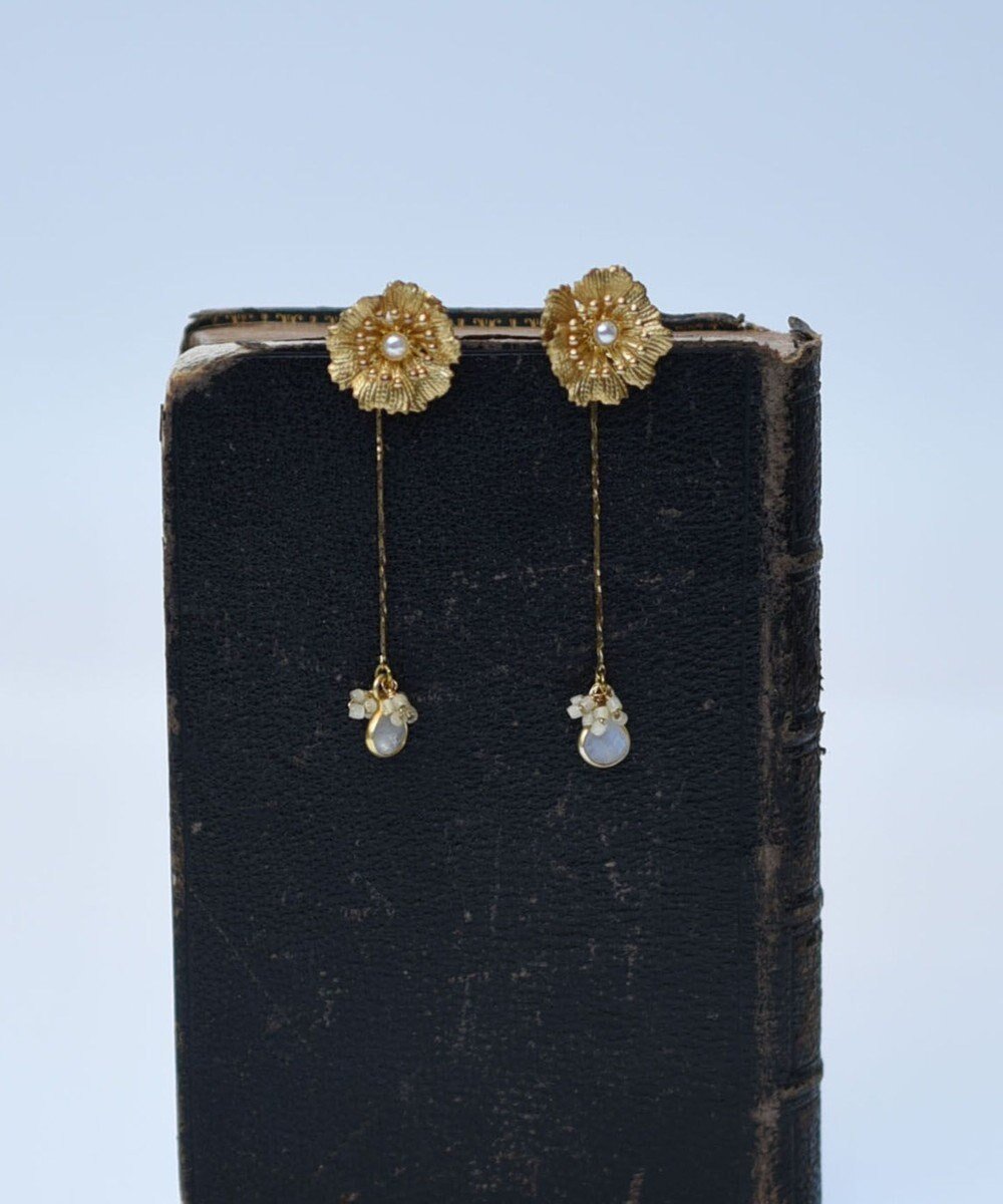 【モンシロ/monshiro】の【2WAY】アネモネ ピアス インテリア・キッズ・メンズ・レディースファッション・服の通販 founy(ファニー) ファッション Fashion レディースファッション Fashion for Women アクセサリー Fashion Accessories イヤリング Earrings ヴィンテージ Vintage Style ジュエリー Jewelry, Accessories ストーン Stone, Gem-Like チェーン Chain, Chain Strap パーティ Party, Party Style ボックス Boxy, Box Shape モチーフ Motif, Design Theme セレモニー Ceremony 結婚式 Wedding ホワイト×ゴールド|ID: prp329100004675547 ipo3291000000034315818