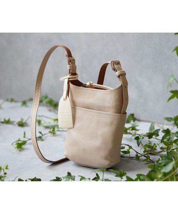 【ゲンテン/genten】のタスカ ミニショルダーバッグ インテリア・キッズ・メンズ・レディースファッション・服の通販 founy(ファニー) https://founy.com/ ファッション Fashion レディースファッション Fashion for Women バッグ Bags ショルダー Shoulder, Shoulder Strap フロント Front, Front Design ベーシック Basic, Essential ポケット Pocket, Pocket Detail リュック Backpack, Rucksack ビジネス 仕事 通勤 Business / Work / Commuting |ID: prp329100004675578 ipo3291000000034317050