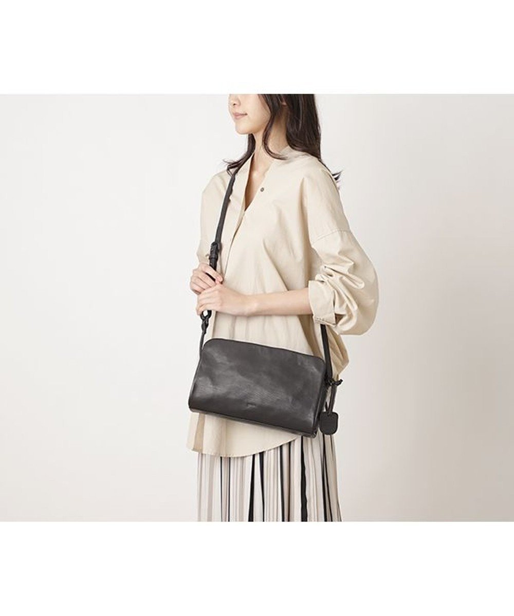 【ゲンテン/genten】のゴートベーシック スクエアショルダーバッグ インテリア・キッズ・メンズ・レディースファッション・服の通販 founy(ファニー) 　ファッション　Fashion　レディースファッション　Fashion for Women　バッグ　Bags　ウォッシュ　Washed Finish　ヴィンテージ　Vintage Style　ショルダー　Shoulder, Shoulder Strap　スクエア　Square, Square Shape　タオル　Towel, Bath Towel　ポケット　Pocket, Pocket Detail　スミグロ|ID: prp329100004675580 ipo3291000000034317067