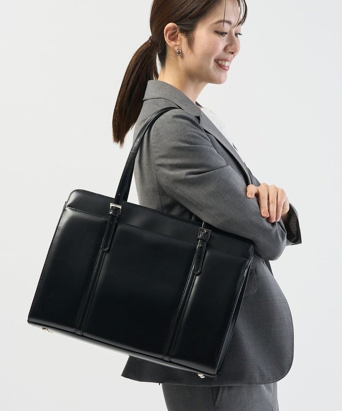 【ジェイ プレス/J.PRESS】の【リクルート対応・A4サイズ収納可】トート バッグ インテリア・キッズ・メンズ・レディースファッション・服の通販 founy(ファニー) https://founy.com/ ファッション Fashion レディースファッション Fashion for Women バッグ Bags おすすめ Recommended / Our Picks ジャケット Jacket, Outerwear ビジネス 仕事 通勤 Business / Work / Commuting ベーシック Basic, Essential ポケット Pocket, Pocket Detail 定番 Standard, Basic Item |ID: prp329100004675621 ipo3291000000034425878