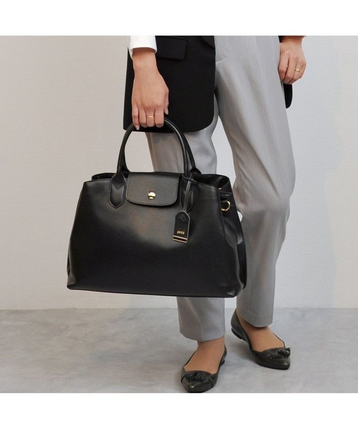 【アンビリオン/UNBILLION】のperche ゴートユーティリティヒネリかぶせA4トート インテリア・キッズ・メンズ・レディースファッション・服の通販 founy(ファニー) https://founy.com/ ファッション Fashion レディースファッション Fashion for Women バッグ Bags イタリア Italy ショルダー Shoulder, Shoulder Strap シルバー Silver, Metallic Silver プリント Print, Printed Pattern ポケット Pocket, Pocket Detail 再入荷 Restock / Back in Stock おすすめ Recommended / Our Picks ビジネス 仕事 通勤 Business / Work / Commuting |ID: prp329100004675624 ipo3291000000034317459