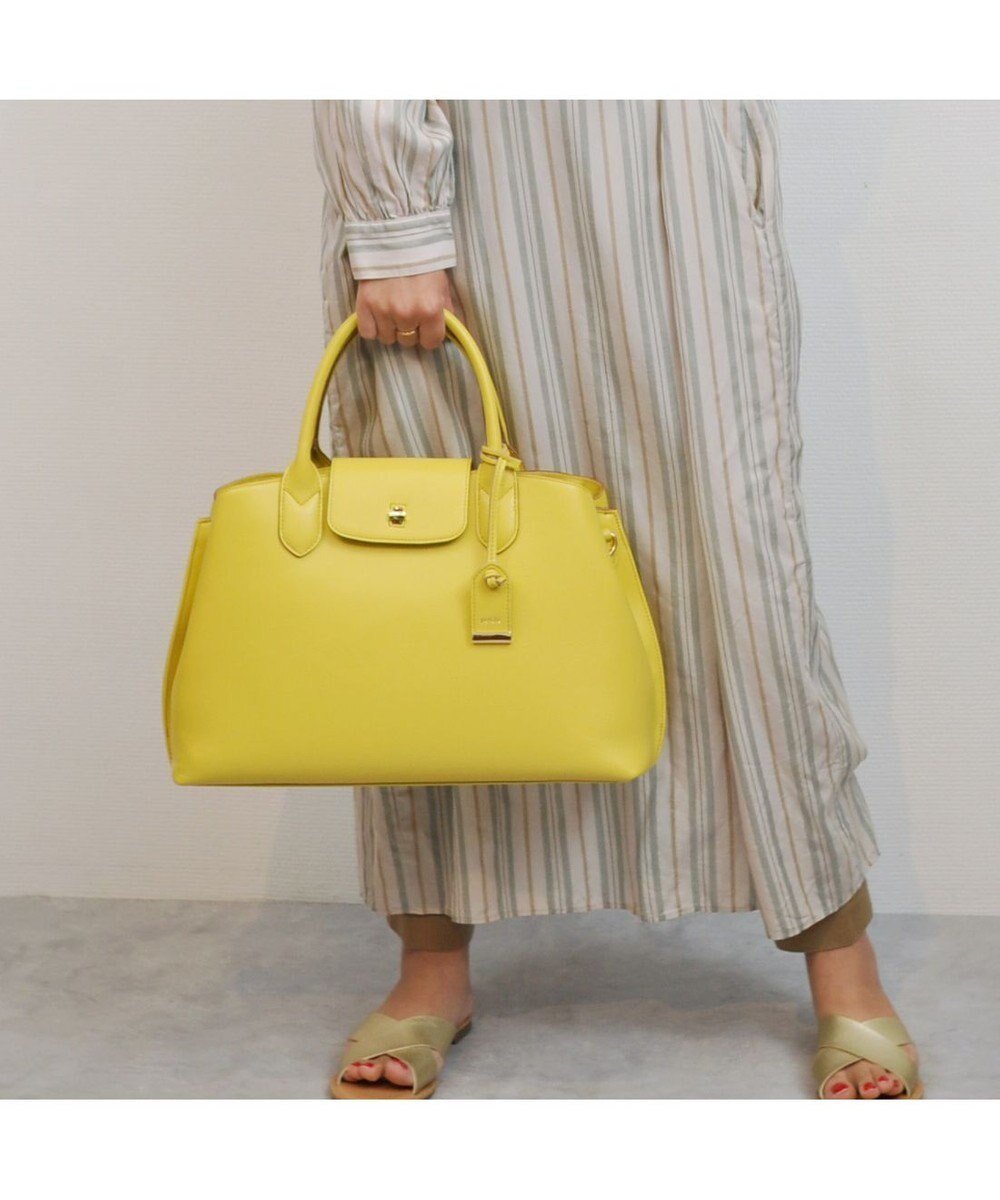 【アンビリオン/UNBILLION】のperche ゴートユーティリティヒネリかぶせA4トート インテリア・キッズ・メンズ・レディースファッション・服の通販 founy(ファニー) 　ファッション　Fashion　レディースファッション　Fashion for Women　バッグ　Bags　イタリア　Italy　ショルダー　Shoulder, Shoulder Strap　シルバー　Silver, Metallic Silver　プリント　Print, Printed Pattern　ポケット　Pocket, Pocket Detail　再入荷　Restock / Back in Stock　おすすめ　Recommended / Our Picks　ビジネス 仕事 通勤　Business / Work / Commuting　イエロー|ID: prp329100004675624 ipo3291000000034317466