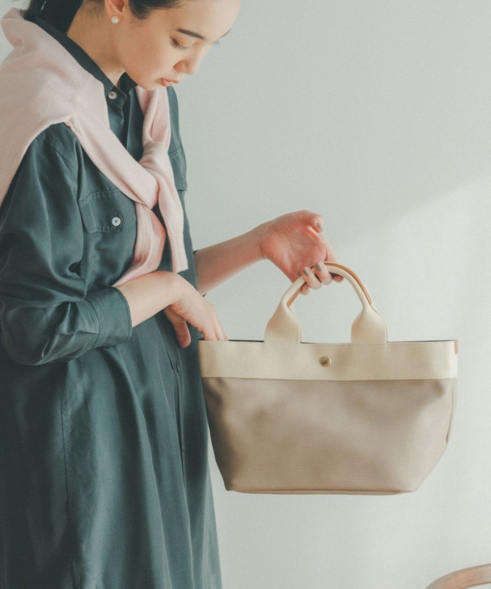 【トプカピ/TOPKAPI】の【Breath TOPKAPI】リプルネオレザー ミニトートバッグ インテリア・キッズ・メンズ・レディースファッション・服の通販 founy(ファニー) 　ファッション　Fashion　レディースファッション　Fashion for Women　バッグ　Bags　クール　Cool, Chic　軽量　Lightweight, Ultra Light　ショルダー　Shoulder, Shoulder Strap　シンプル　Simple, Minimal　トラベル　Travel, Travel Gear　人気　Popular, Best Seller　ビーチ　Beach, Seaside　ポーチ　Pouch, Small Case　モダン　Modern, Contemporary　リゾート　Resort, Vacation Style　ワンポイント　One Point, Statement Accent　おすすめ　Recommended / Our Picks　ペールベージュ|ID: prp329100004675729 ipo3291000000034318790