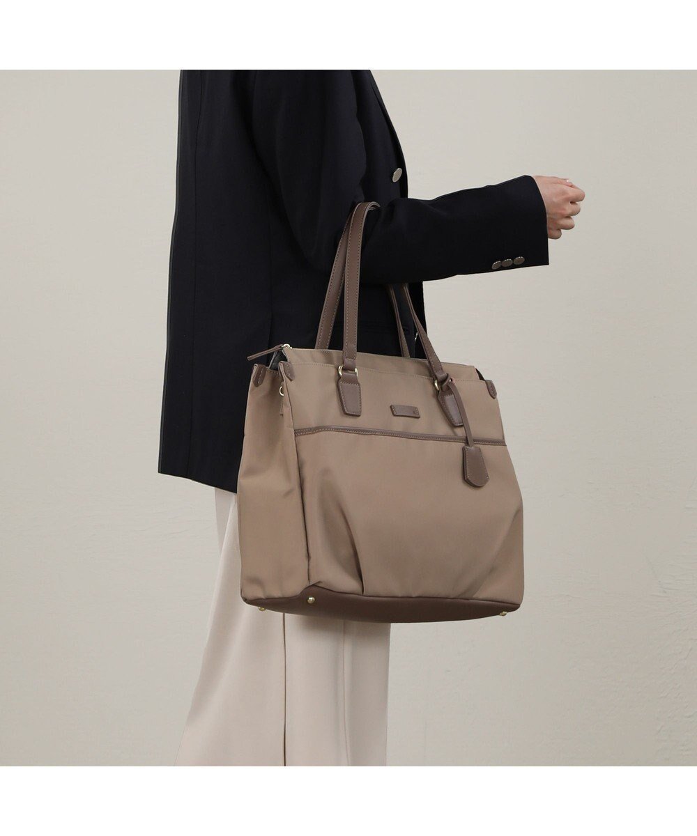 【エースバッグズアンドラゲッジ/ACE BAGS & LUGGAGE】のace.エセンシアレディースビジネス トートバッグ A4 14.0インチサイズ 11482 インテリア・キッズ・メンズ・レディースファッション・服の通販 founy(ファニー) 　ファッション　Fashion　レディースファッション　Fashion for Women　バッグ　Bags　クッション　Cushion, Throw Pillow　コンパクト　Compact, Small Size　ショルダー　Shoulder, Shoulder Strap　シンプル　Simple, Minimal　ストライプ　Stripe, Striped Pattern　ポケット　Pocket, Pocket Detail　リュック　Backpack, Rucksack　ワーク　Workwear, Utility Style　ビジネス 仕事 通勤　Business / Work / Commuting　ベージュ|ID: prp329100004675772 ipo3291000000036062604