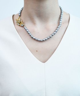 【モンシロ/monshiro】の【ガラスパール/スワロフスキー】ハナビワトトリショート ネックレス 人気、トレンドファッション・服の通販 founy(ファニー) ファッション Fashion レディースファッション Fashion for Women ジュエリー Jewelry ネックレス Necklaces & Pendants アクセサリー Fashion Accessories ヴィンテージ Vintage Style ガラス Glass, Glassware クリスタル Crystal, Swarovski ジュエリー Jewelry, Accessories スワロフスキー Swarovski, Crystal Accent ネックレス Necklace, Pendant Necklace パーティ Party, Party Style パール Pearl, Pearl Accent ボックス Boxy, Box Shape モチーフ Motif, Design Theme エレガント 上品 Elegant セレモニー Ceremony 結婚式 Wedding |ID:prp329100004675795