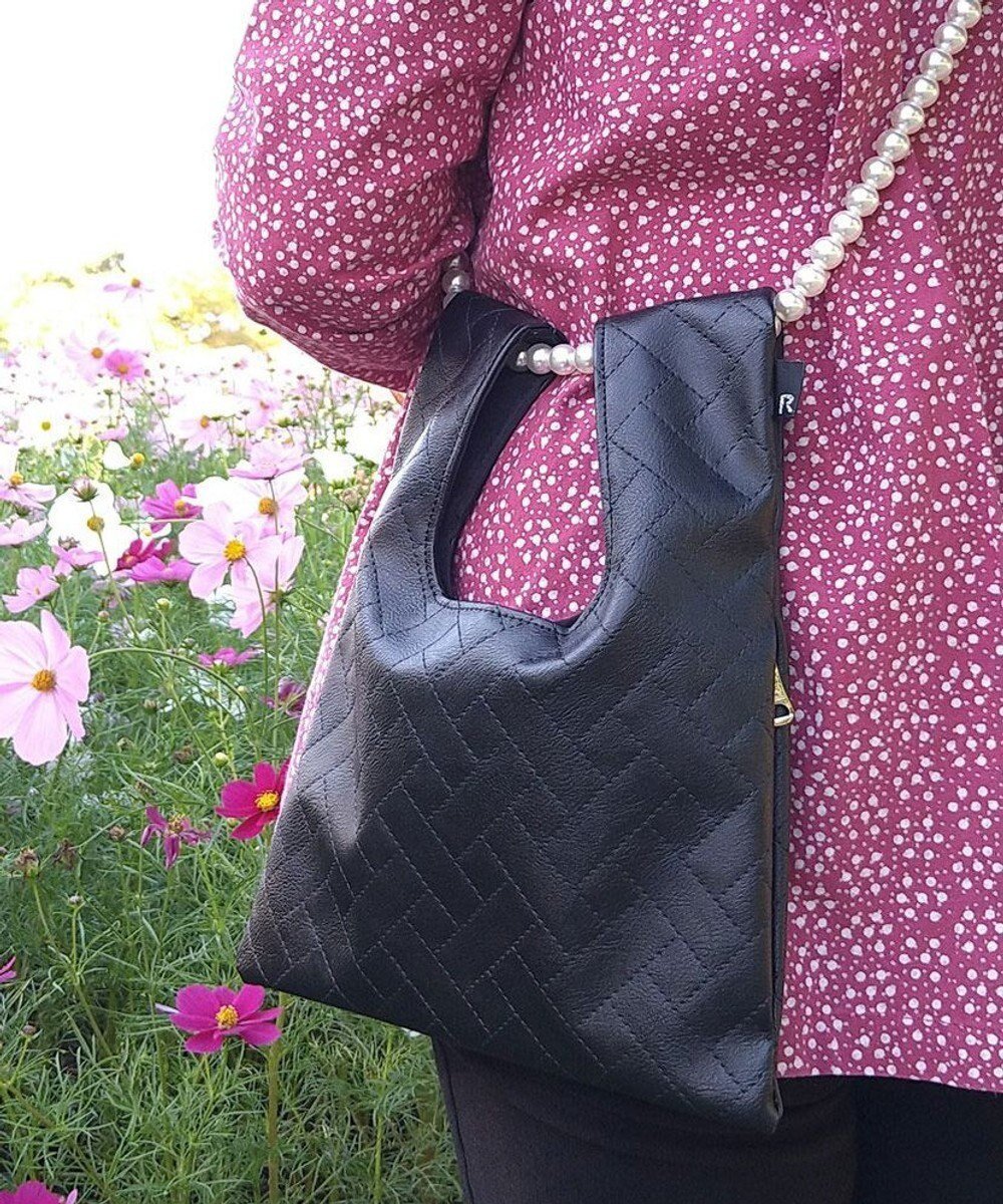 【ルートート/ROOTOTE】の6462【直営店限定】LT.パールショルダーミニショッパー-A インテリア・キッズ・メンズ・レディースファッション・服の通販 founy(ファニー) 　ファッション　Fashion　レディースファッション　Fashion for Women　カメラ　Camera Accessories　ショルダー　Shoulder, Shoulder Strap　財布　Wallet, Purse　ハンカチ　Handkerchief, Hanky　パール　Pearl, Pearl Accent　ポケット　Pocket, Pocket Detail　ロマンティック　Romantic, Feminine Style　エレガント 上品　Elegant　ギフト プレゼント　Gift / Present　02:キルティングブラック|ID: prp329100004675870 ipo3291000000033786787