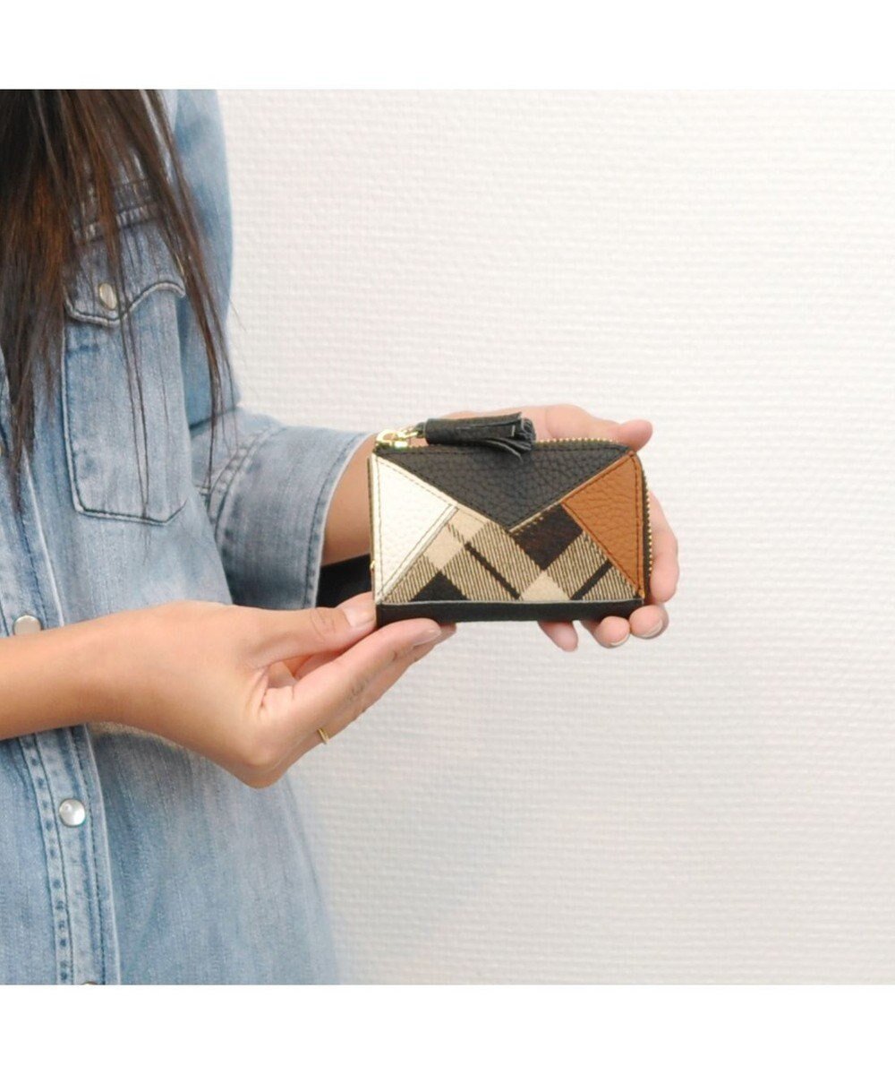 【アンビリオン/UNBILLION】のperche サスティナブルハラコタイプスマートキーケース 人気、トレンドファッション・服の通販 founy(ファニー) ファッション Fashion レディースファッション Fashion for Women ミニ財布・二つ折り財布 Wallets & Card Cases アクセサリー Fashion Accessories イタリア Italy キーホルダー Keychain, Key Holder シルバー Silver, Metallic Silver 財布 Wallet, Purse パッチワーク Patchwork, Mixed Fabric プリント Print, Printed Pattern ポケット Pocket, Pocket Detail 再入荷 Restock / Back in Stock おすすめ Recommended / Our Picks ギフト プレゼント Gift / Present other-1|ID: prp329100004675904 ipo3291000000034274853