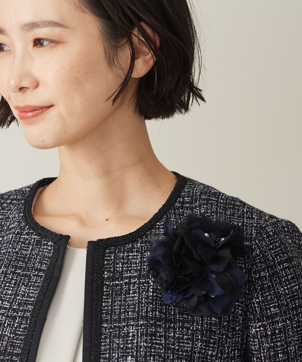 【ジェイ プレス/J.PRESS】のトリプル コサージュ インテリア・キッズ・メンズ・レディースファッション・服の通販 founy(ファニー) 　ファッション　Fashion　レディースファッション　Fashion for Women　アクセサリー　Fashion Accessories　エレガント 上品　Elegant　クール　Cool, Chic　セレモニー　Ceremony　トリプル　Triple, Three Layers　ブローチ　Brooch, Pin Brooch　ブラック系|ID: prp329100004675914 ipo3291000000033786965