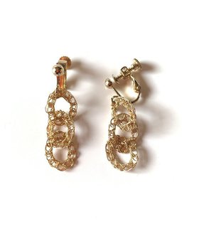【カスミノ/CASUMINO】のchain 3連 イヤリング 人気、トレンドファッション・服の通販 founy(ファニー) ファッション Fashion レディースファッション Fashion for Women ジュエリー Jewelry ファッションリング Fashion Rings イヤリング・フープ・ドロップタイプ Hoop, Drop & Clip Earrings アクセサリー Fashion Accessories イヤリング Earrings かぎ針 Crochet チェーン Chain, Chain Strap 手編み Hand-Knitted, Handmade Knit ワイヤー Wire, Wired Bra エレガント 上品 Elegant |ID:prp329100004675938