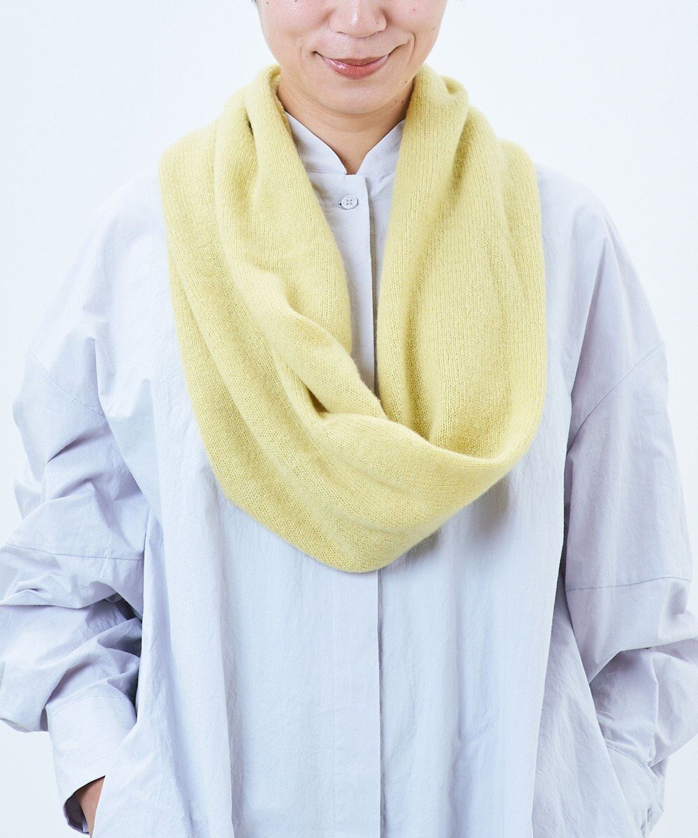 【アンドウール/AND WOOL】の〈上質な素材と手仕事から生まれた優しいニット〉カシミヤ100%のスヌード インテリア・キッズ・メンズ・レディースファッション・服の通販 founy(ファニー) 　ファッション　Fashion　レディースファッション　Fashion for Women　トップス・カットソー　Cut & Sew Tops　ニット　Knit Tops & Sweaters　マフラー・スヌード / 冬小物の定番　Scarves & Mufflers　キャンバス　Canvas, Canvas Fabric　スヌード　Snood, Infinity Scarf　手編み　Hand-Knitted, Handmade Knit　ベーシック　Basic, Essential　マフラー　Scarf, Muffler　A/W・秋冬　Autumn/Winter　ギフト プレゼント　Gift / Present　イエロー|ID: prp329100004675949 ipo3291000000033787107